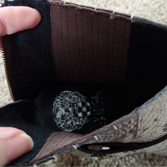 NWOT Vince Camuto Merrie snake Print Ankle Bootie - Picture 9 of 11